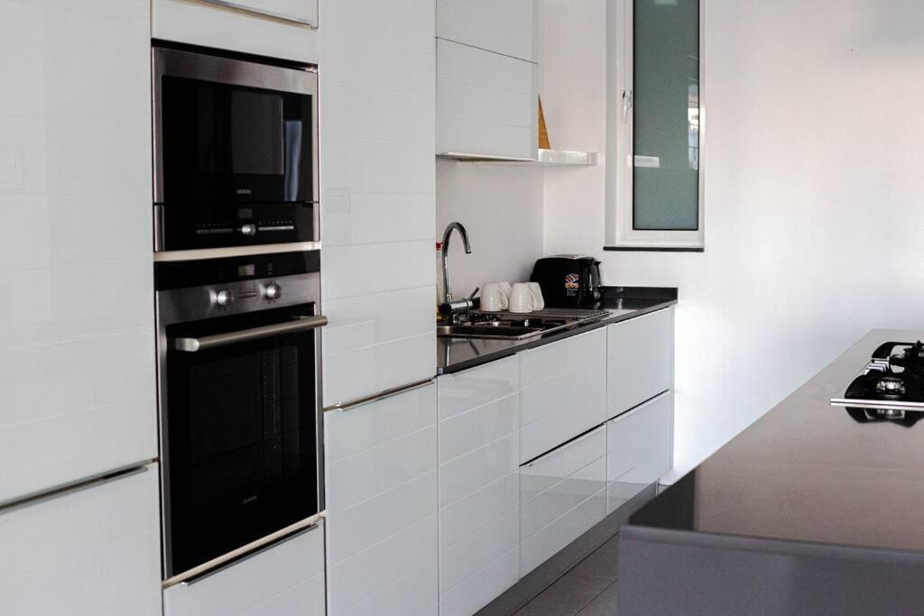 Seafront Two Bedroom Apartment Сент Джулианс Экстерьер фото